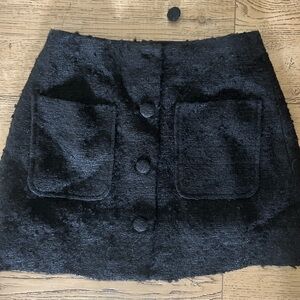 Doen Mini Skirt - size 2 - button need to be reattached otherwise EUC